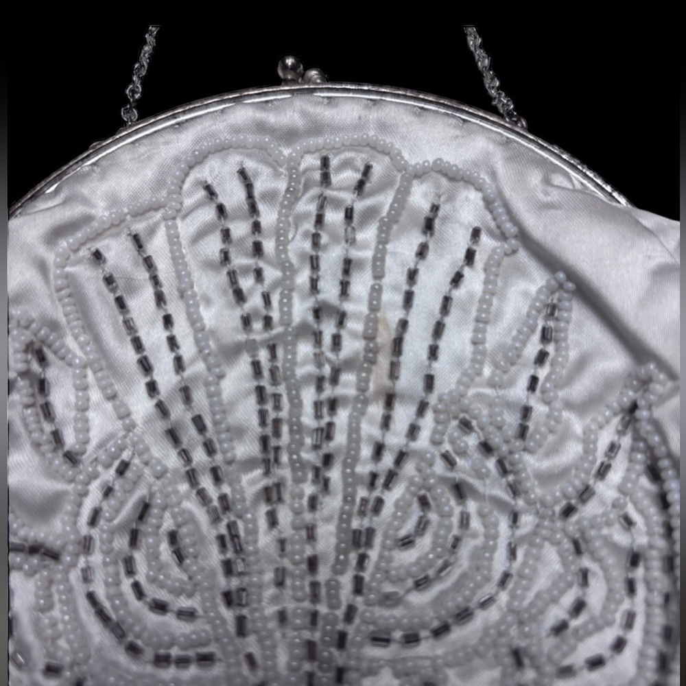 Vintage White Beaded Clutch - Picture 4 of 6